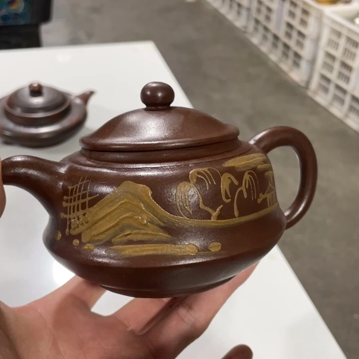 紫砂茶壶老厂紫砂壶一件。