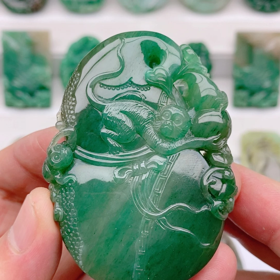 独山玉颈饰未镶嵌