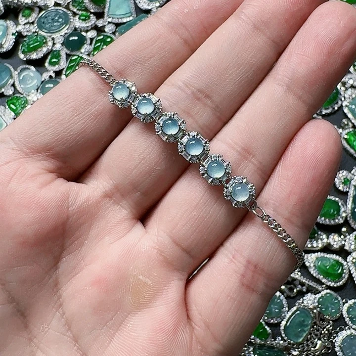 翡翠颈饰未镶嵌天然A货翡翠放漏