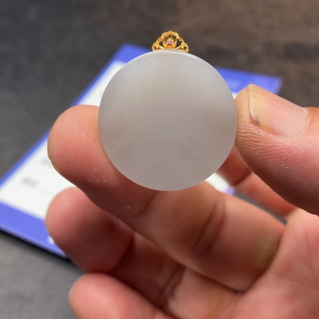 和田玉18K金镶嵌颈饰