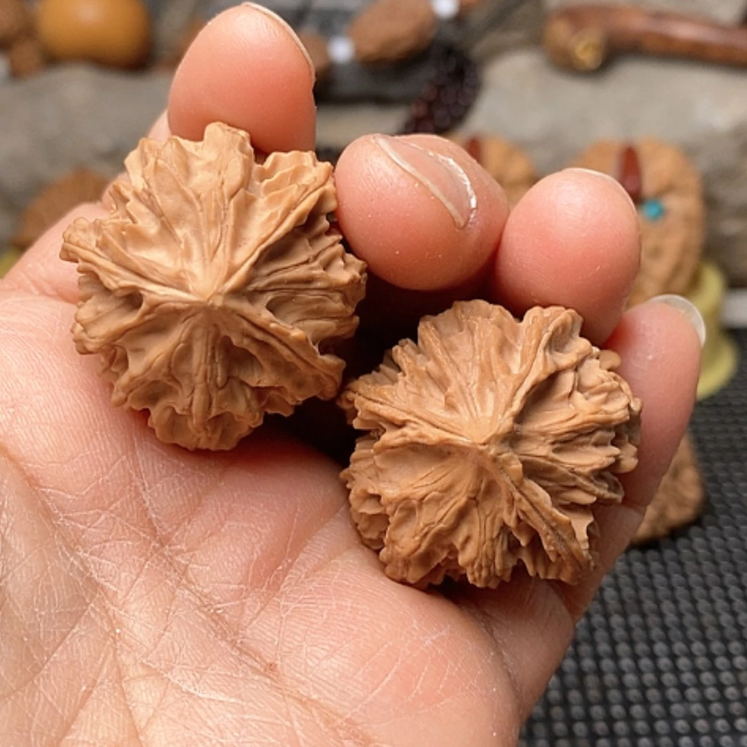 【闪购商品】文玩核桃把件三棱