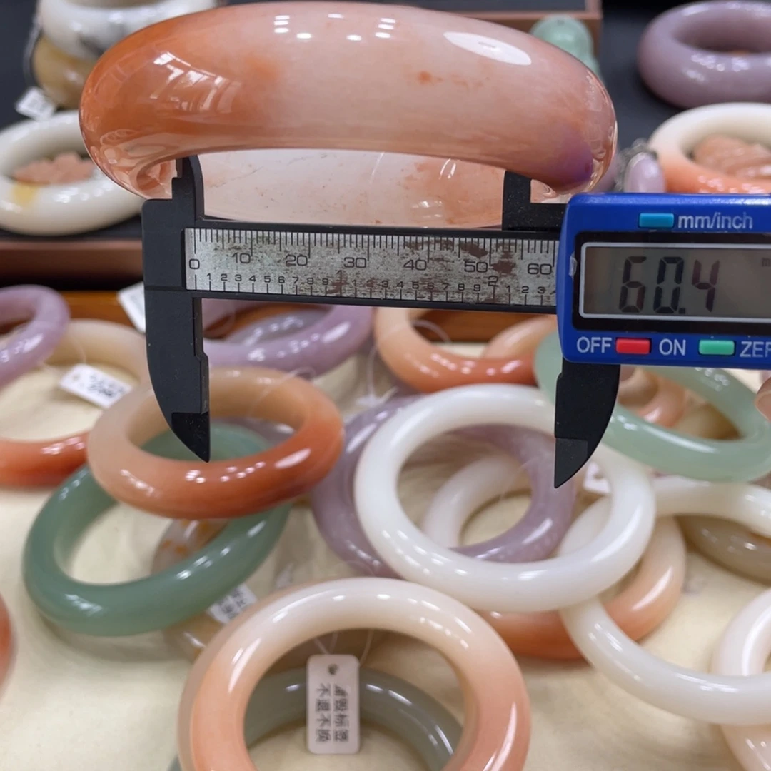 石英岩玉手镯未镶嵌