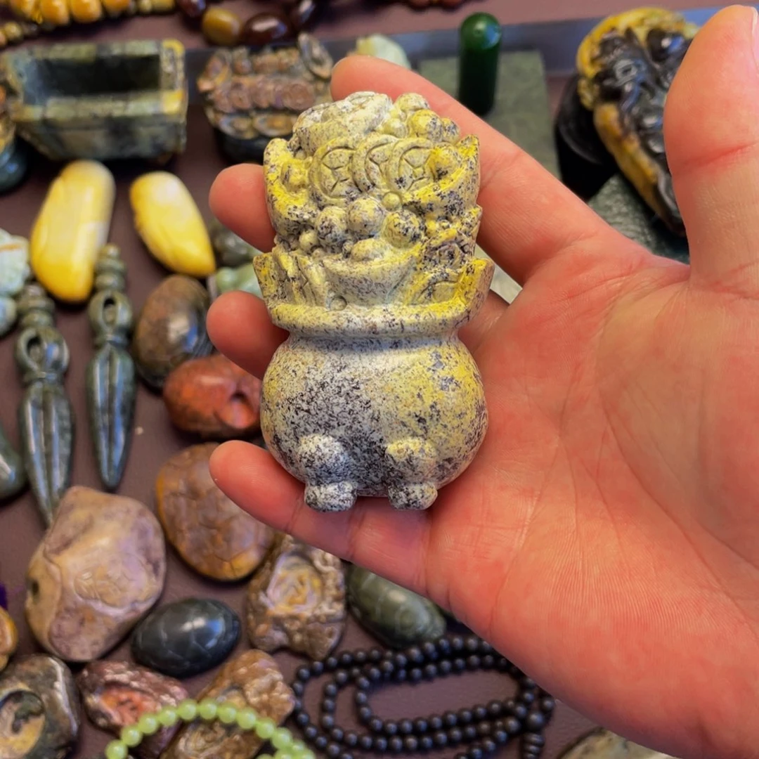 【闪购商品】未镶嵌岫岩河磨玉（透闪石质玉）挂件