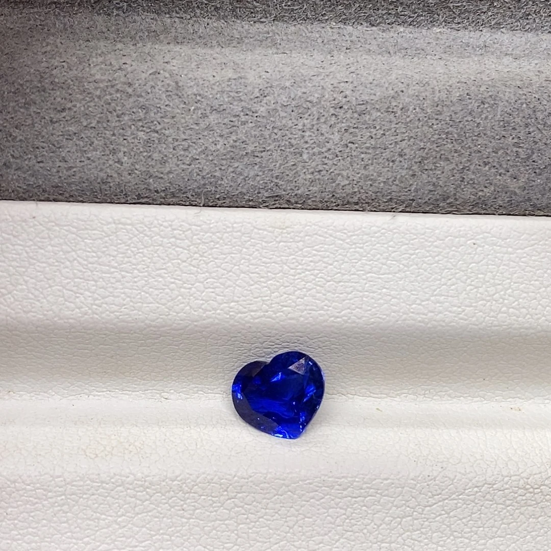 蓝宝石裸石1.535克拉天然皇家蓝宝石