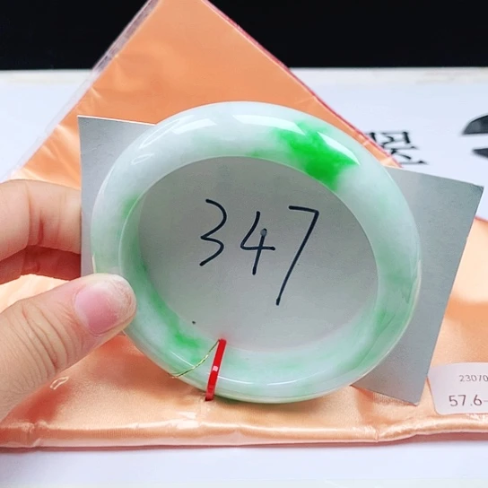 翡翠手镯未镶嵌57+正圈