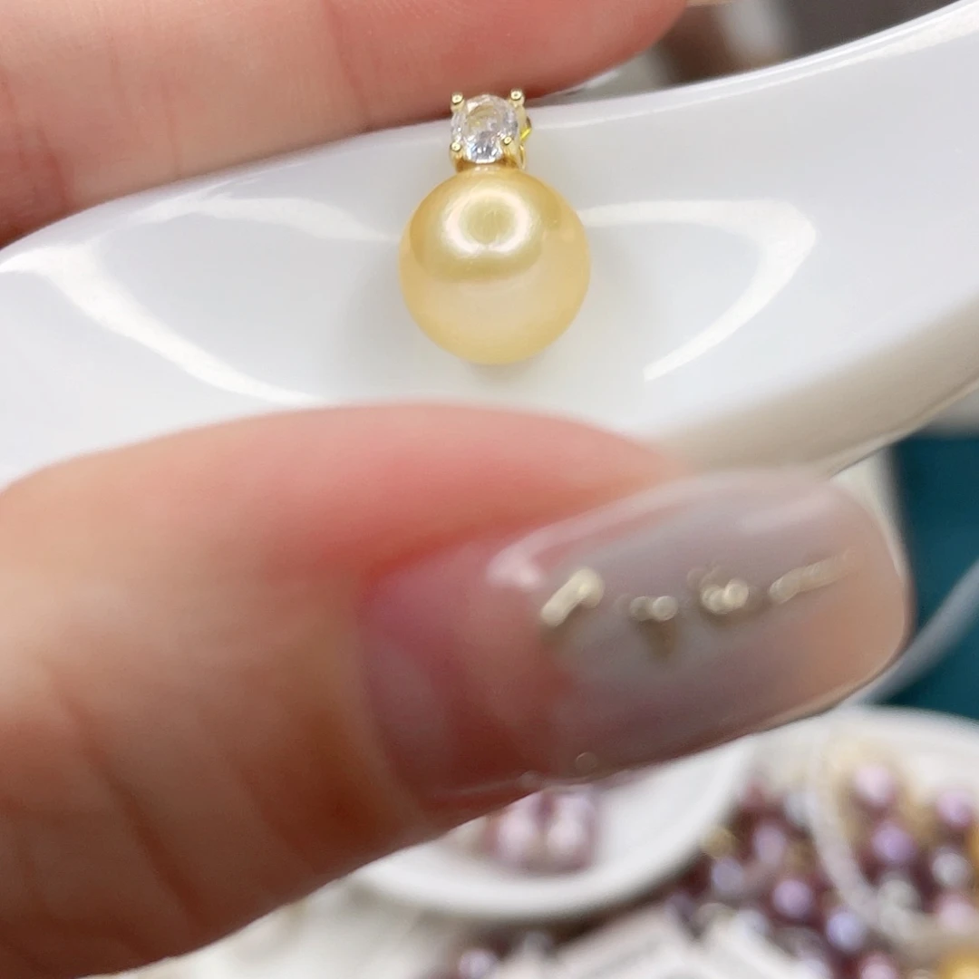 淡水珍珠未镶嵌吊坠(赠链)