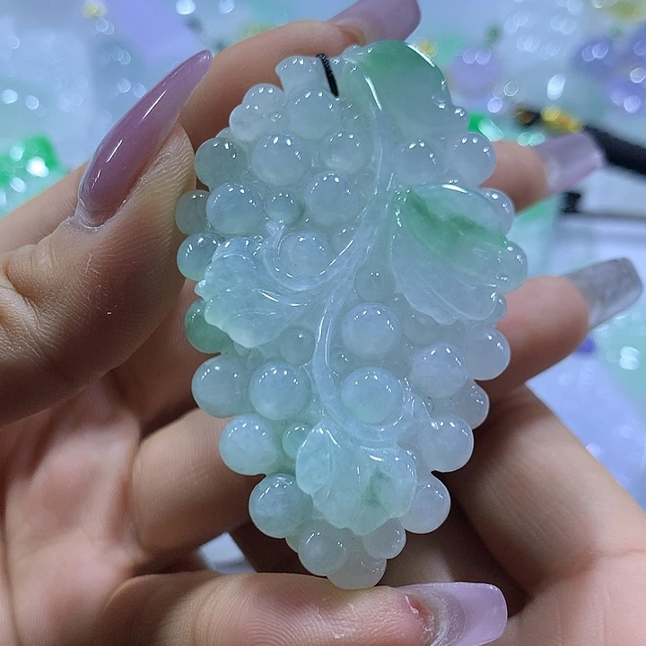 翡翠未镶嵌颈饰天然翡翠A货吊坠