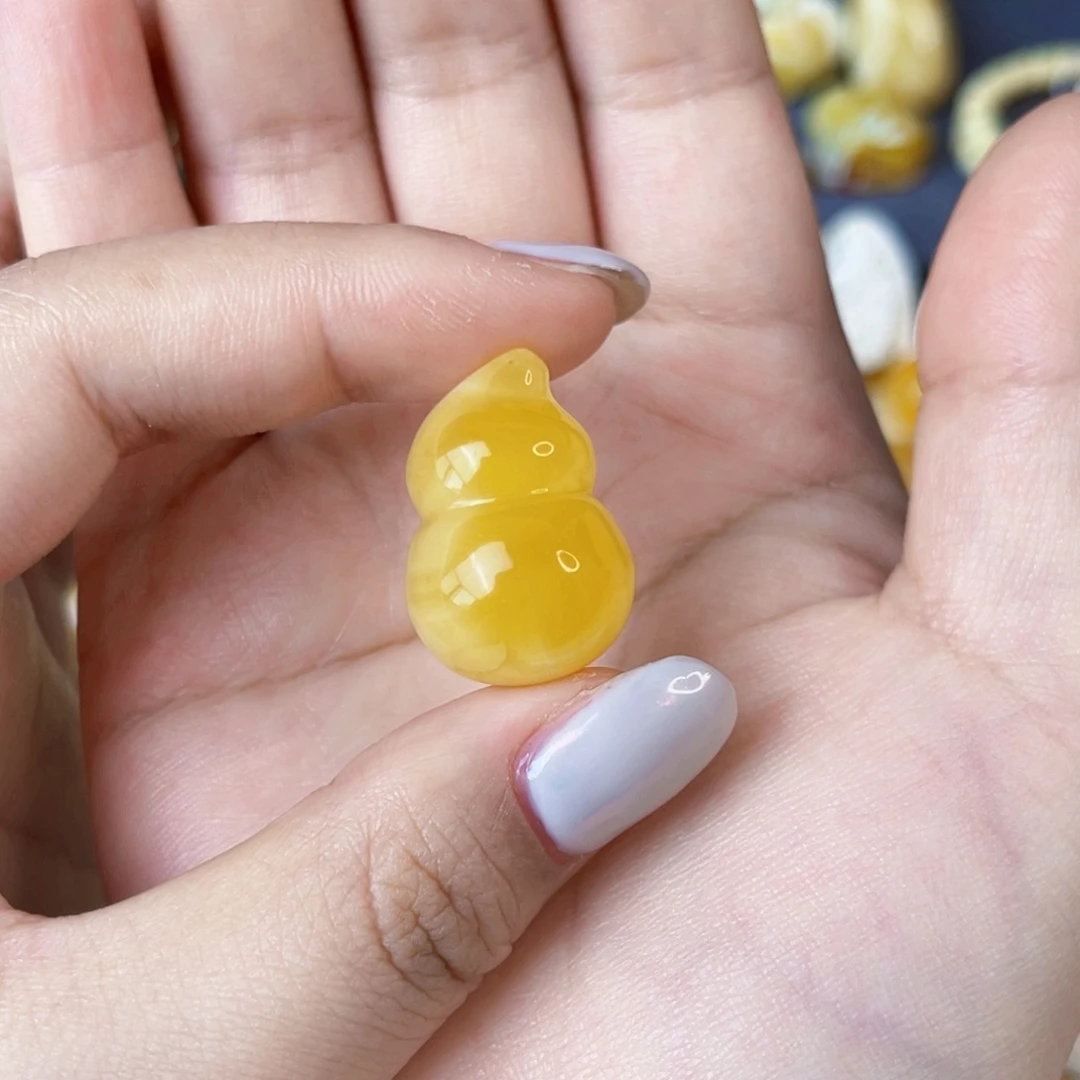 蜜蜡珠宝奇石未镶嵌