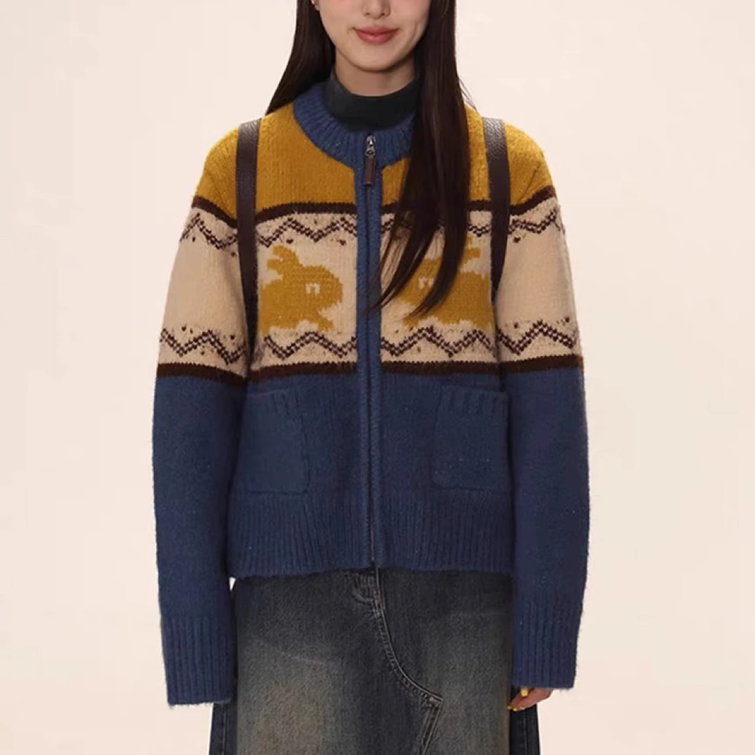 Moro兔子提花撞色圆领拉链针织开衫女冬季复古兔年慵懒风#146