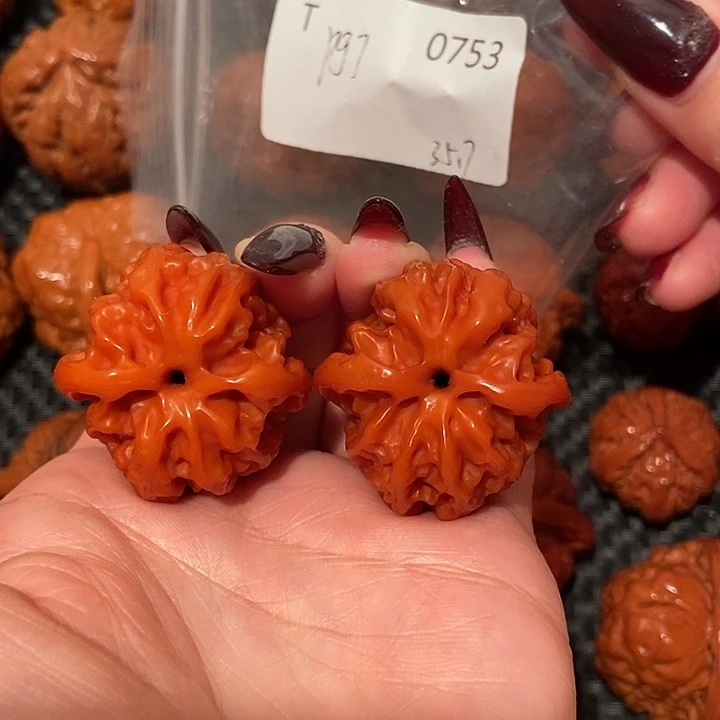 吊坠文玩核桃苹果园35