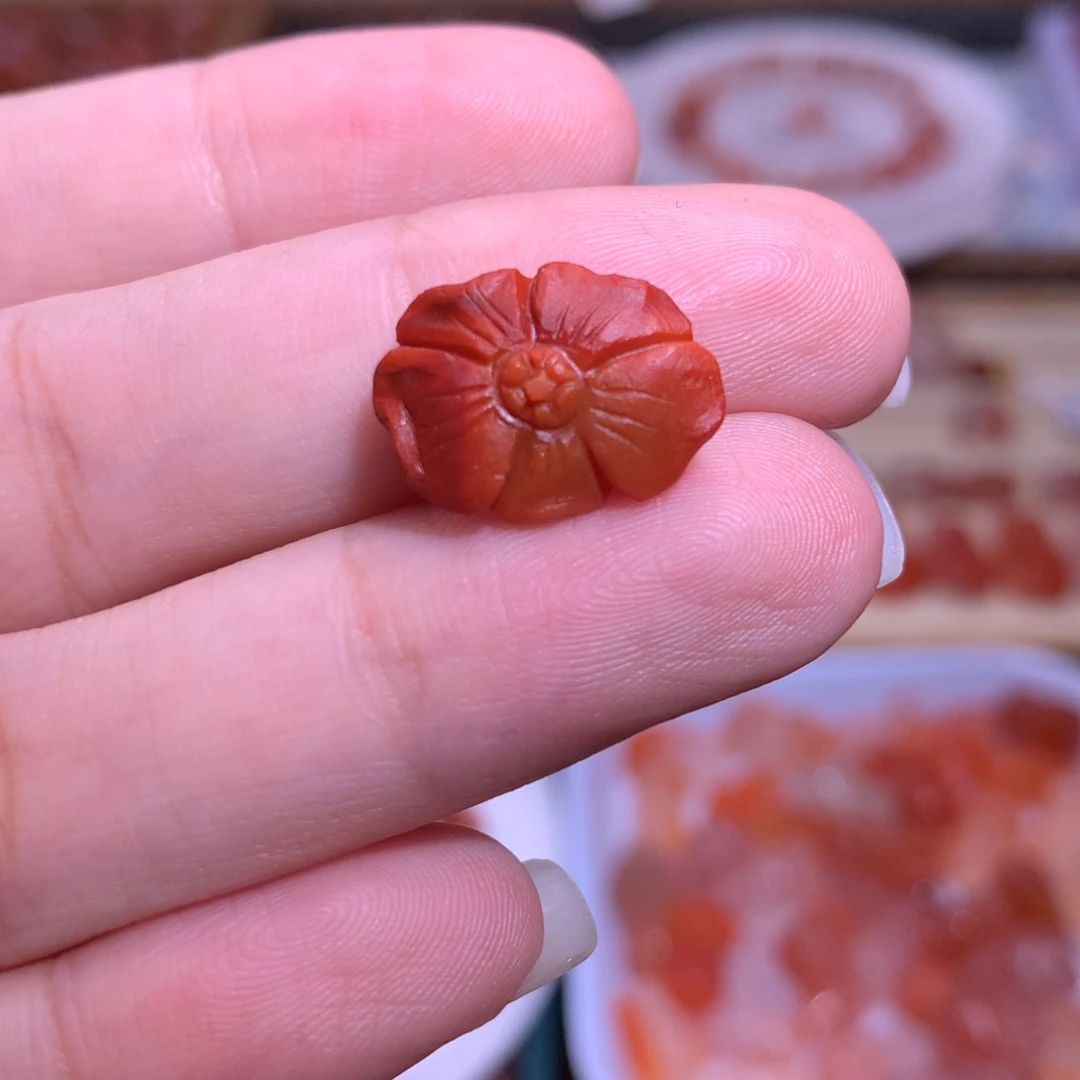 南红玛瑙未镶嵌珠宝半成品包浆花花