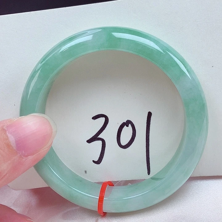 翡翠未镶嵌手镯翡翠