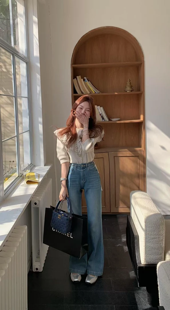 17JEANS新款高腰微喇牛仔裤女链条丝巾点缀复古时髦显腿长9T811