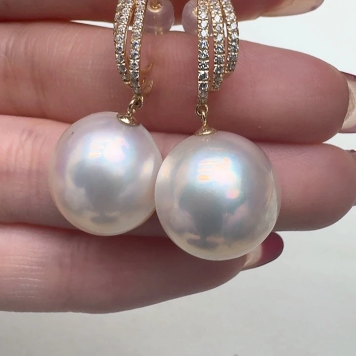 拼合珍珠（马贝珠）耳饰18K金镶嵌