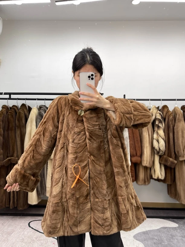 G43(M)中古进口貂绒外套，肩宽41胸围106衣长78袖长60