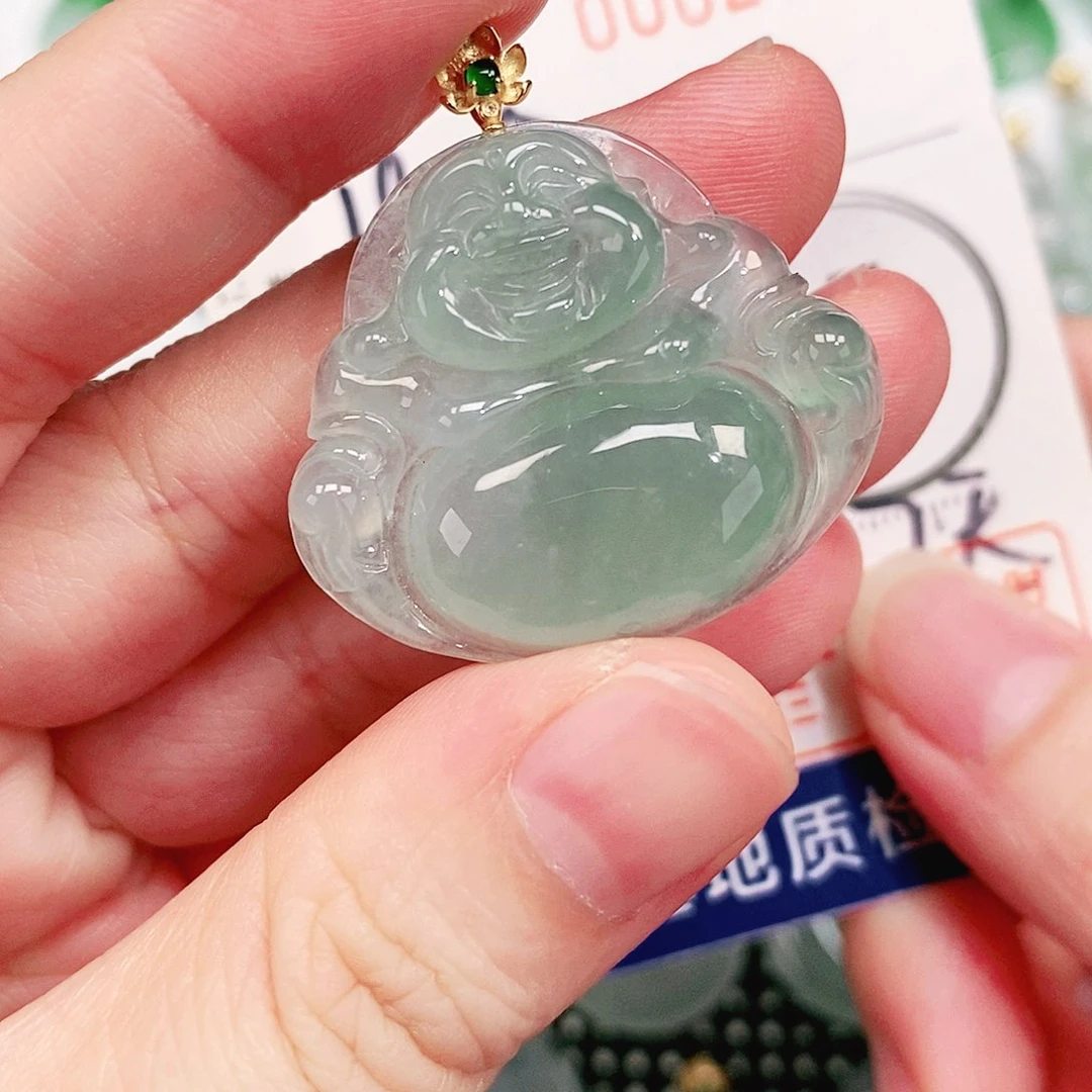 翡翠18K金镶嵌颈饰吊坠