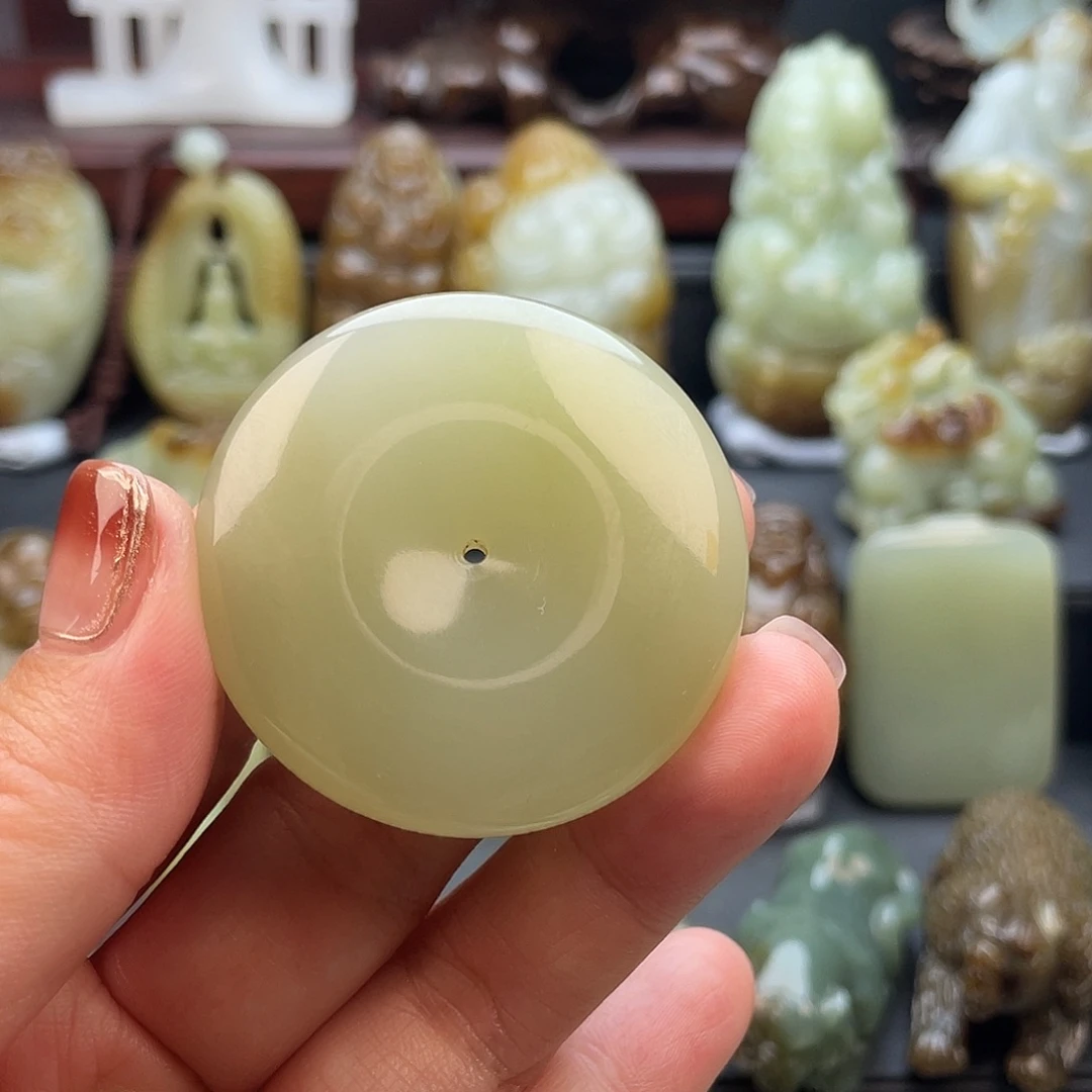 和田玉颈饰未镶嵌时****~