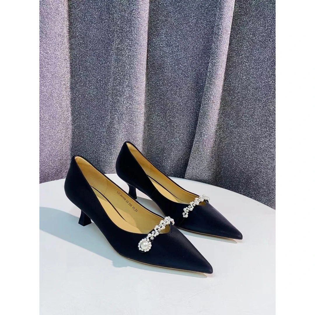 C1685 黑色 高级时尚尖头气质细跟真皮浅口女单鞋