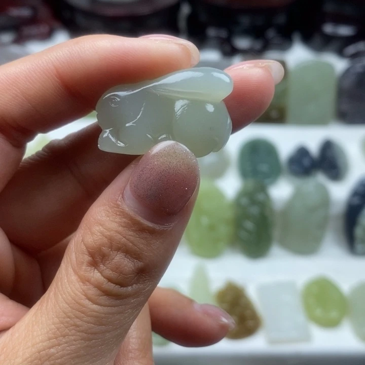 和田玉未镶嵌颈饰13