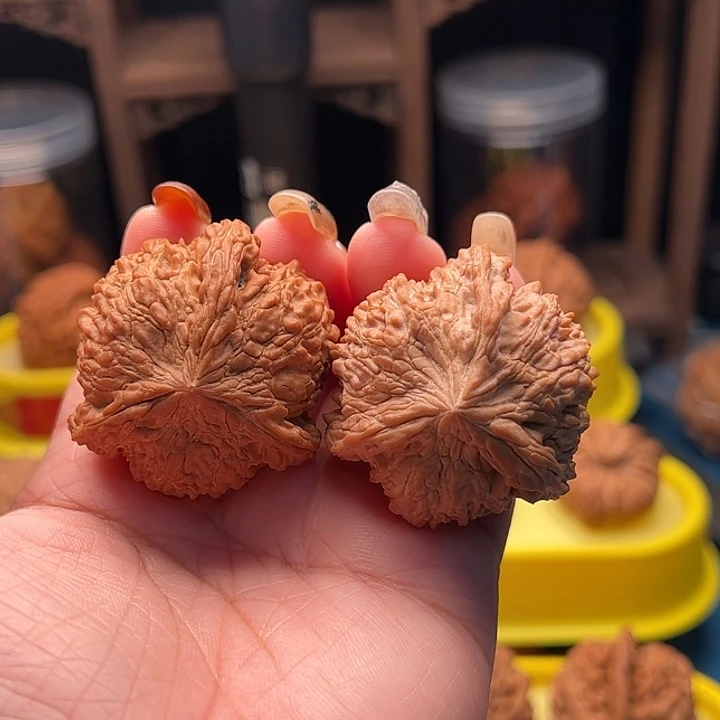 文玩核桃吊坠满天星三棱 全品