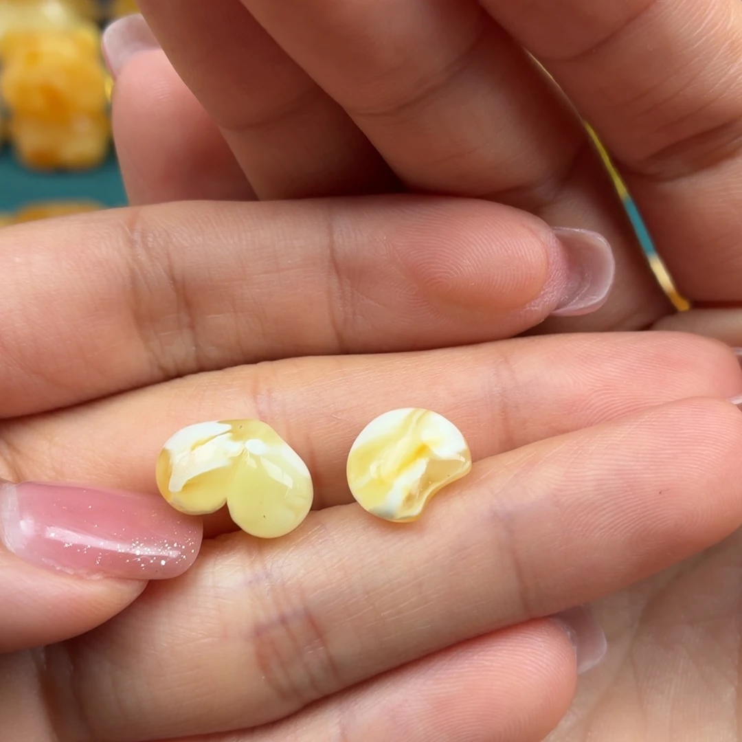 未镶嵌琥珀裸石蜜蜡