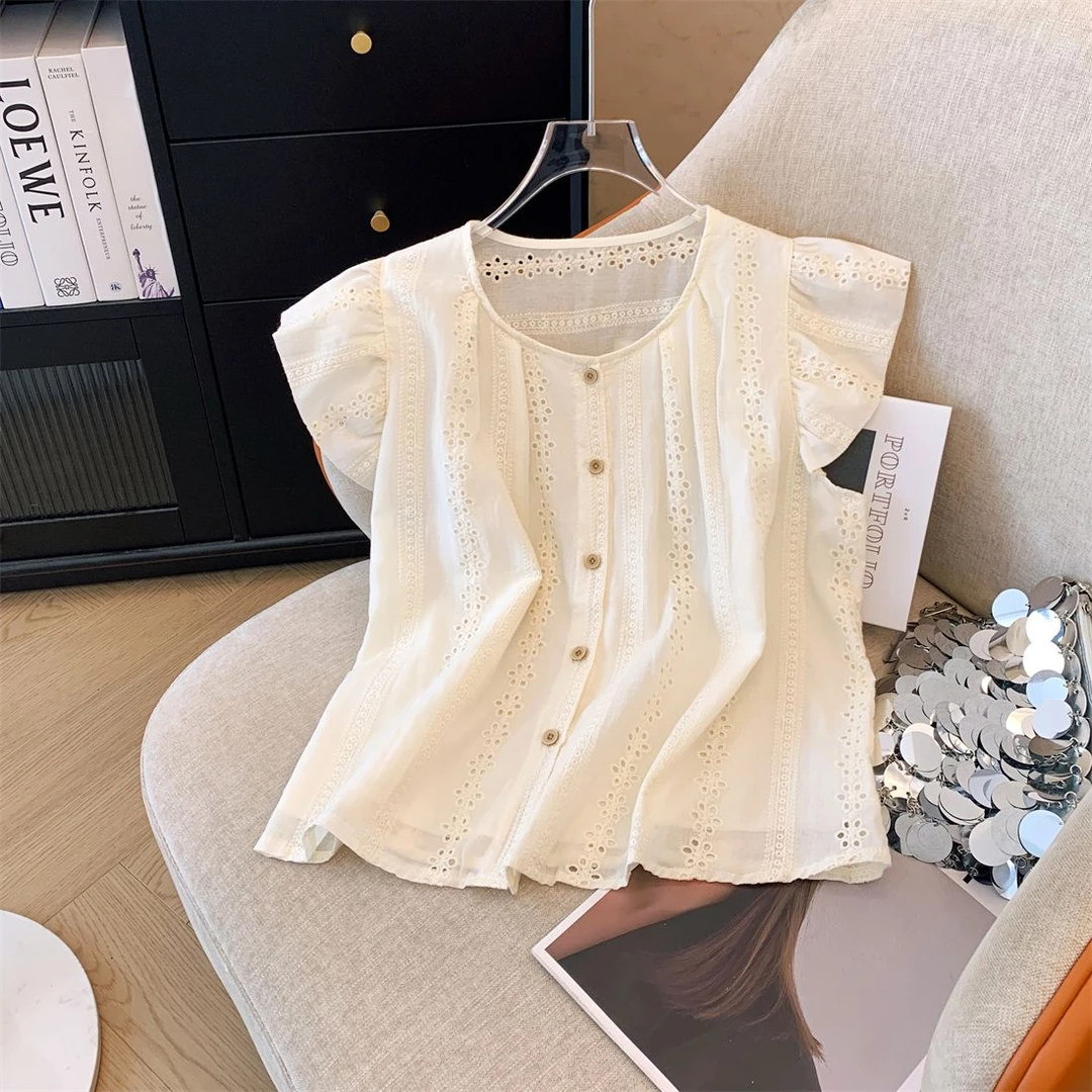 法式小飞袖别致衬衫女装夏季宽松压褶排扣钩花镂空娃