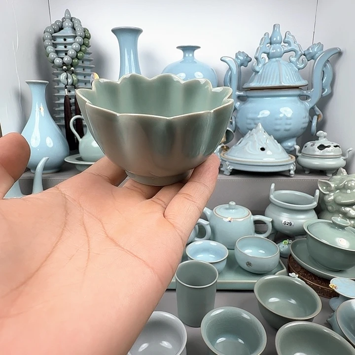 仿古釉莲花杯汝瓷