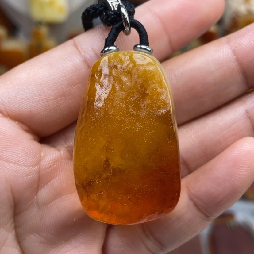 【闪购商品】琥珀颈饰未镶嵌