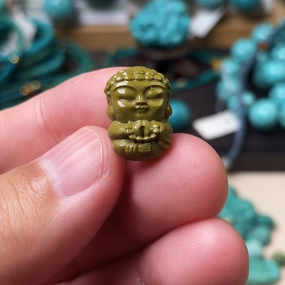 绿松石未镶嵌颈饰