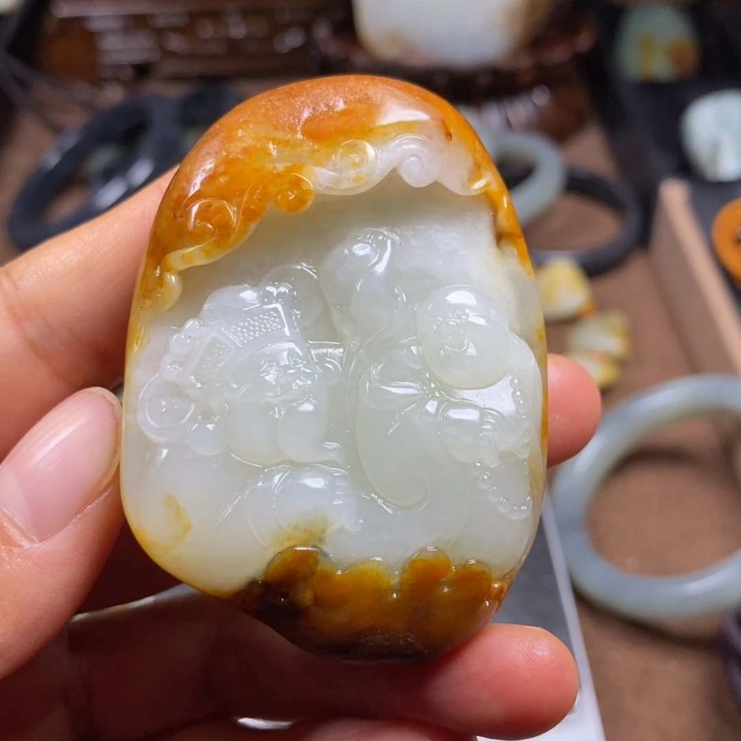 路***腾未镶嵌和田玉挂件