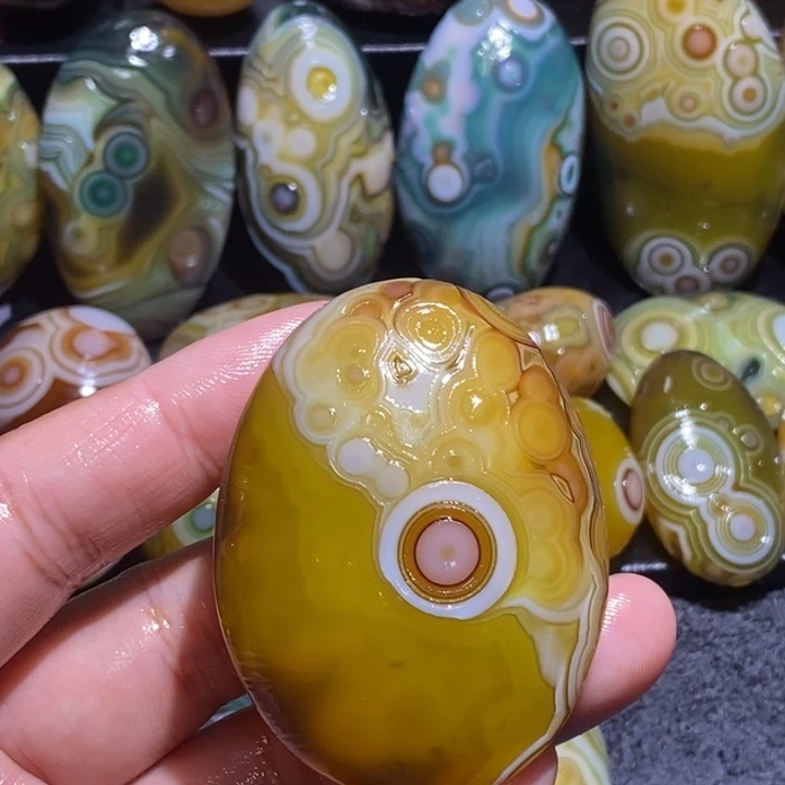 玛瑙/玉髓未镶嵌珠宝奇石125