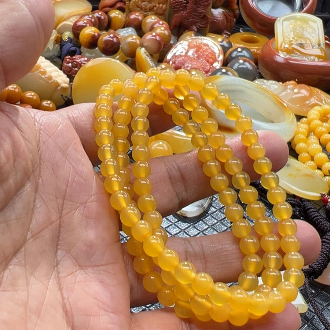 石英质玉未镶嵌颈饰