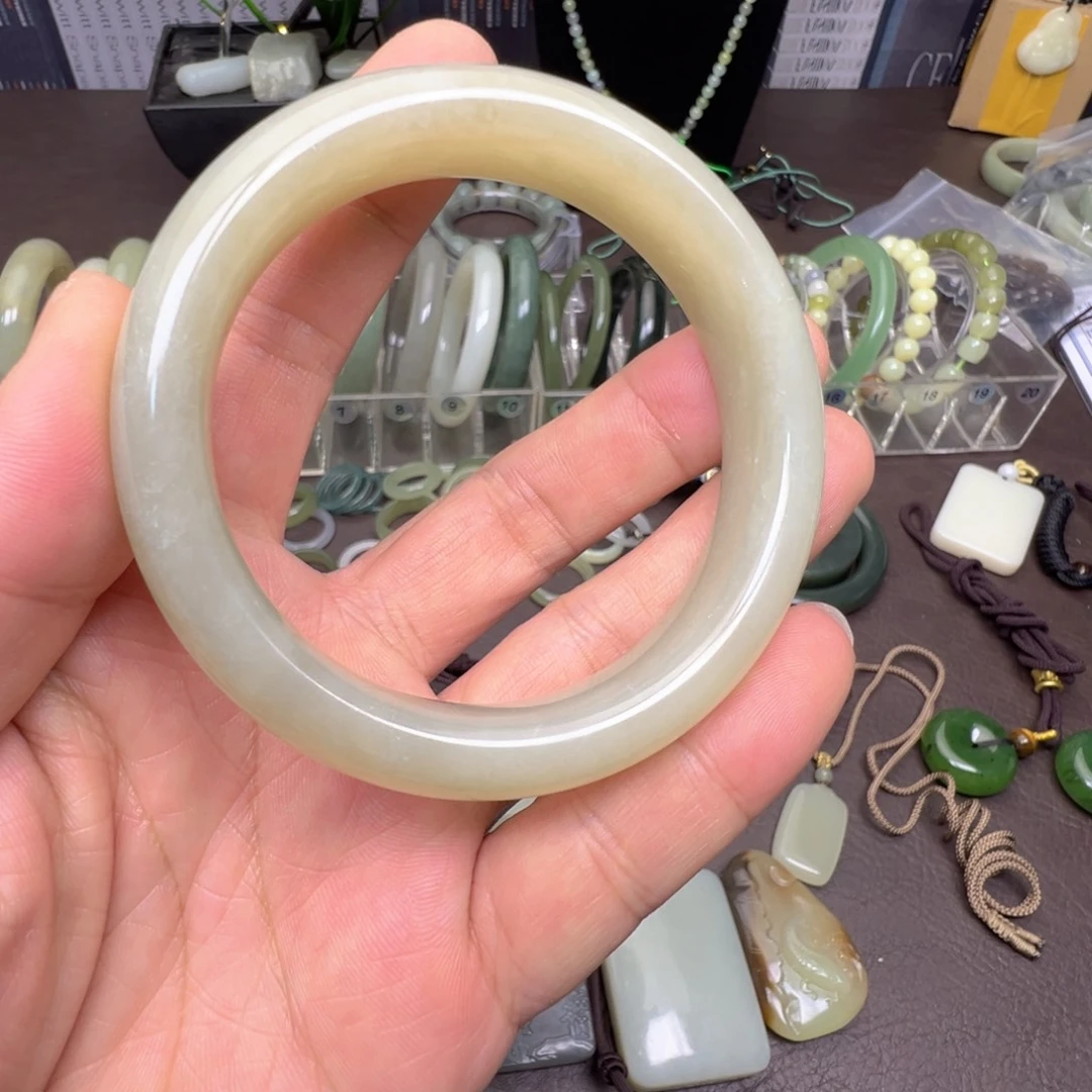 和田玉未镶嵌手镯和田玉青海料藕粉色58+圈口宽版