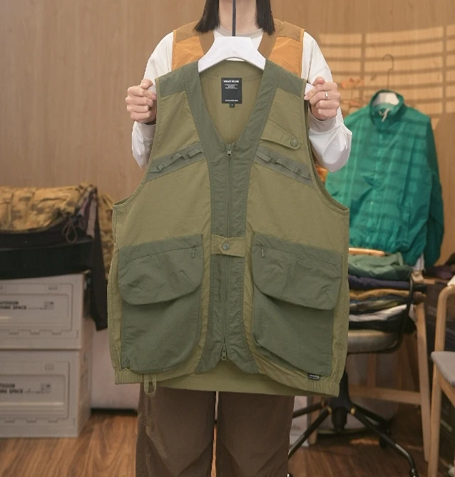 山系户外大口袋V领工装拼色马甲男机能徒步露营叠穿