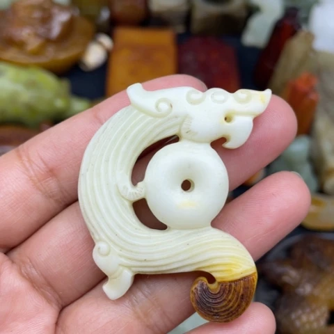 和田玉未镶嵌颈饰14