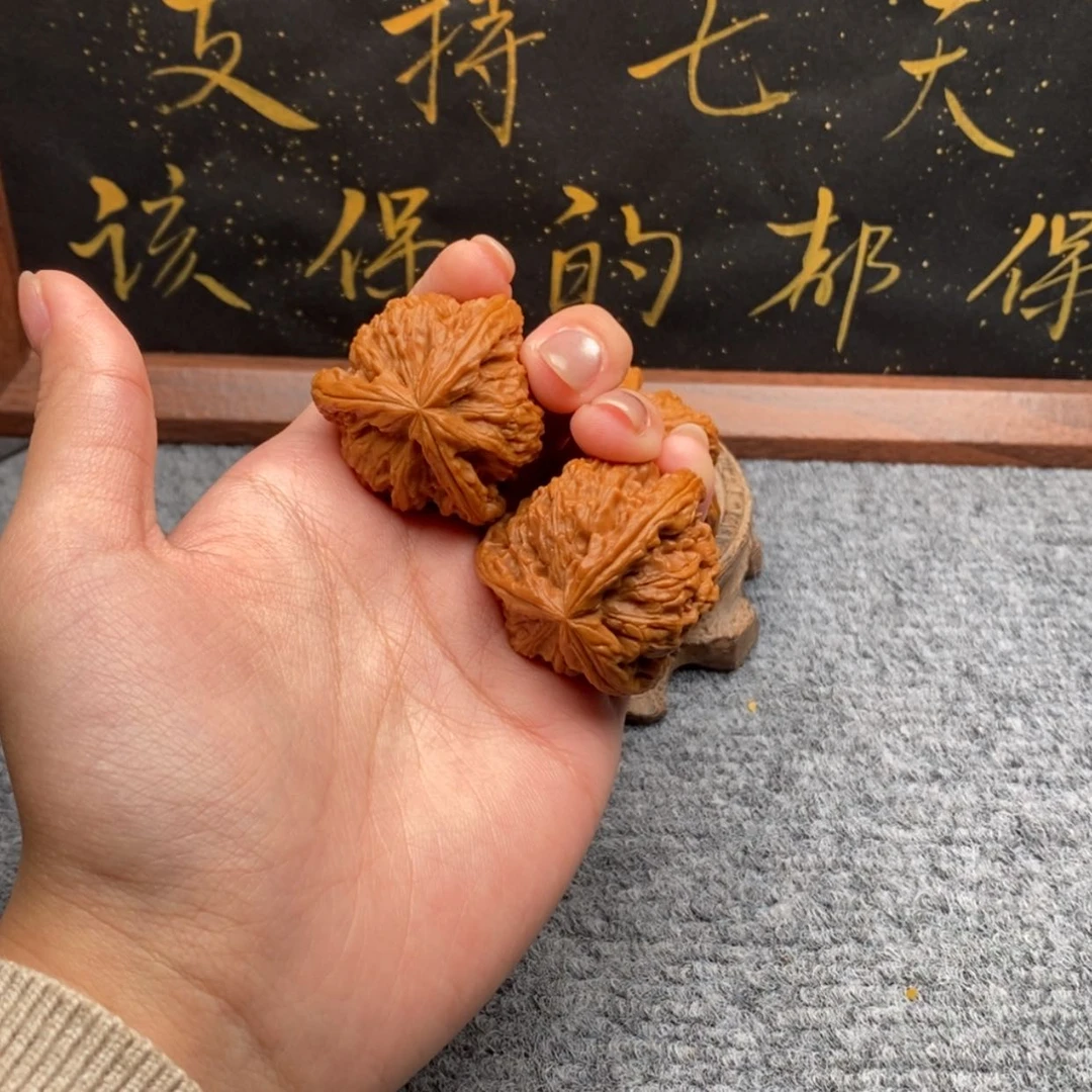 【闪购商品】吊坠文玩核桃D****?