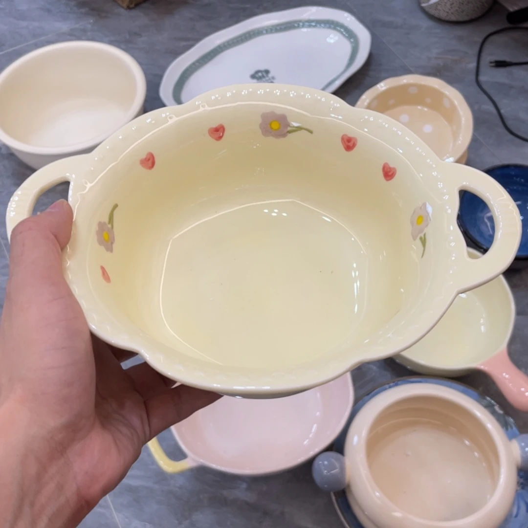 陶瓷微瑕餐具介意勿拍,满18飞!