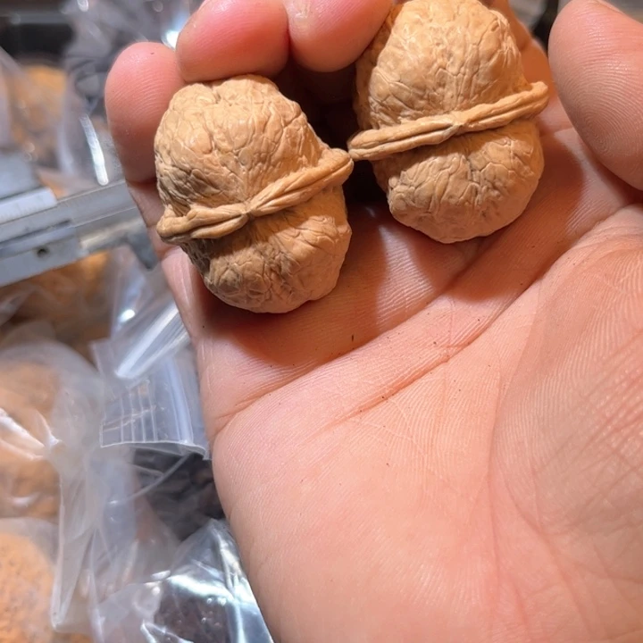 文玩核桃吊坠滇西38