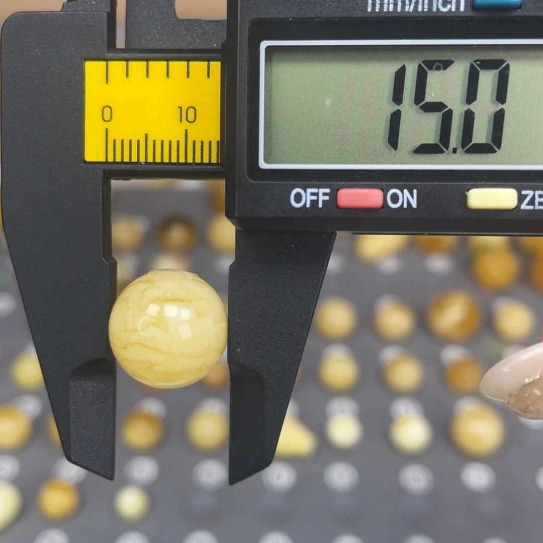 琥珀未镶嵌裸石78