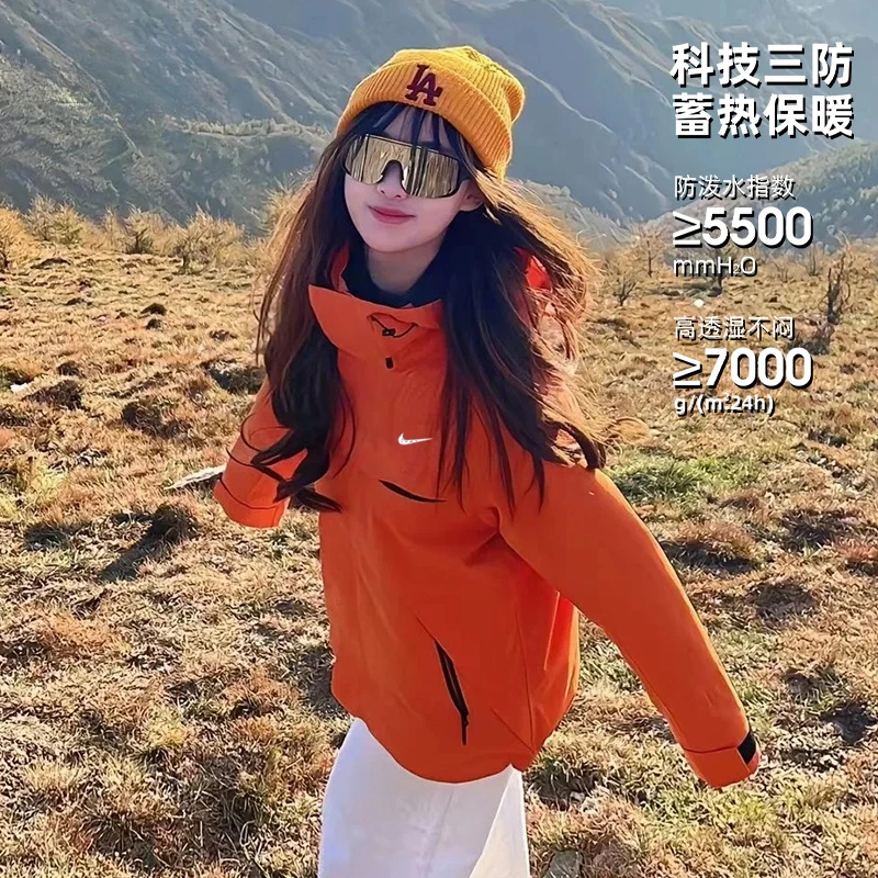 NK品牌优选冲锋衣女2025新款三合一防风防水户外徒步登山硬壳外套