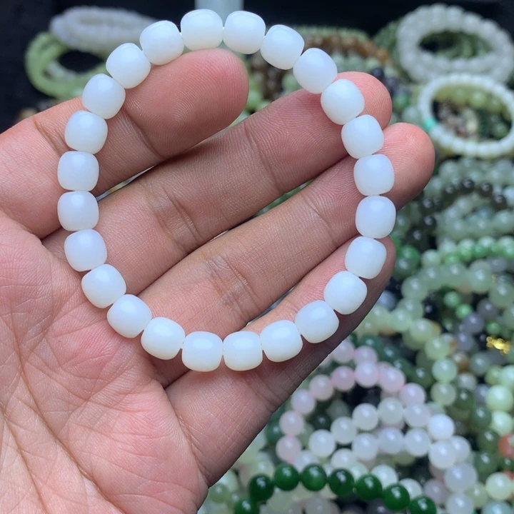 和田玉未镶嵌手串俄料 一级白 7.8✖️7.8