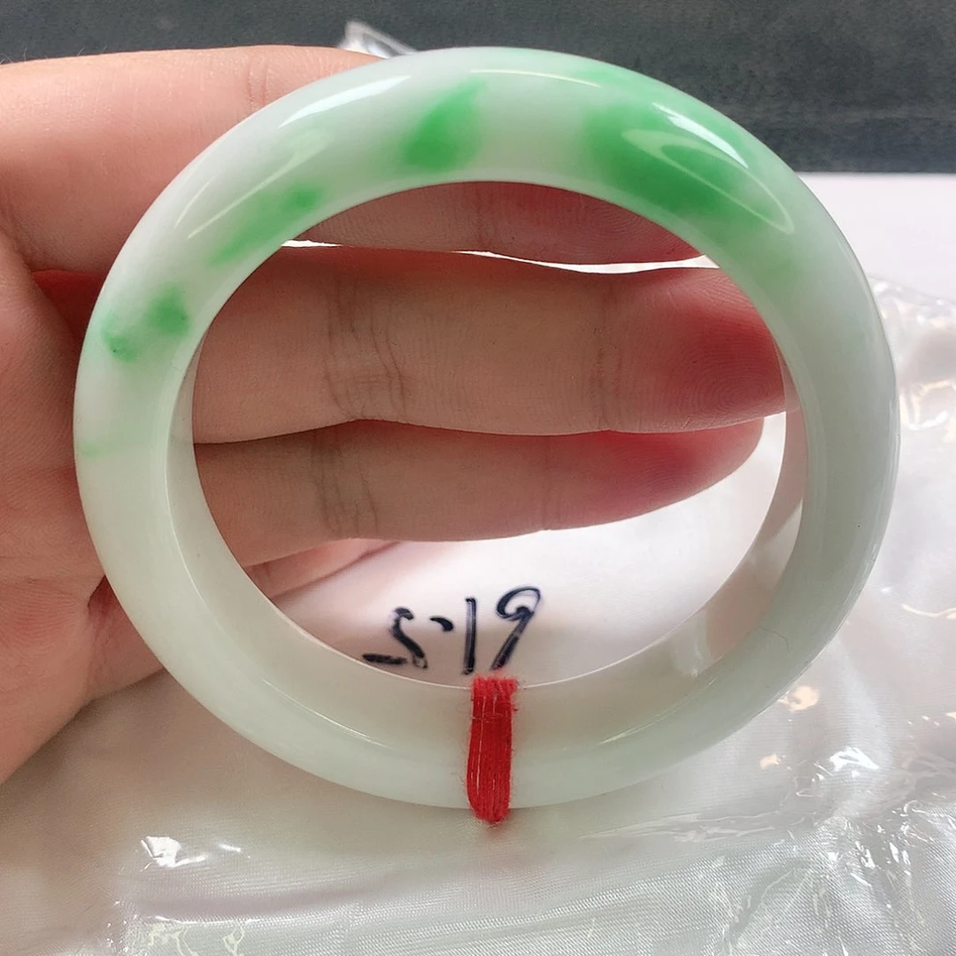 未镶嵌手镯翡翠61-62圈。385号