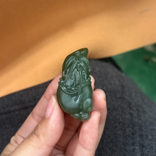 和田玉碧玉竹节挂件