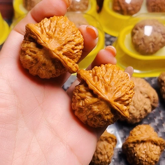 文玩核桃39尺金牛一对