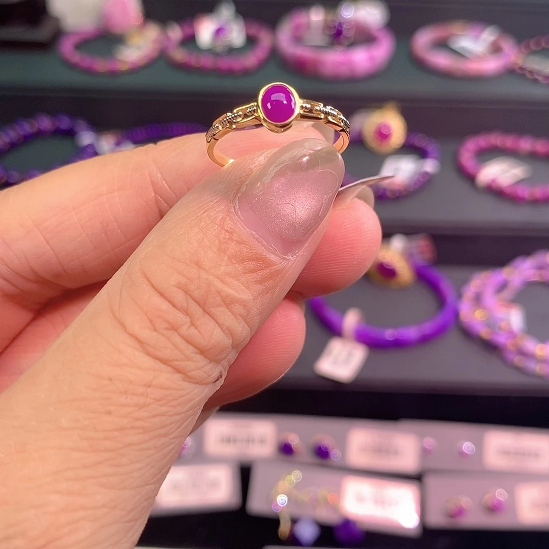 苏纪石（舒俱来）18K金镶嵌戒指