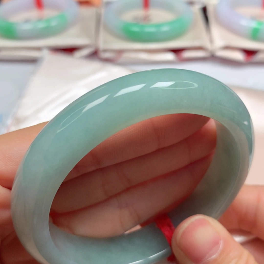 翡翠未镶嵌手镯冰胶满色绿底5657