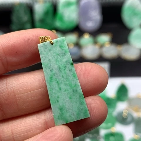 翡翠吊坠(不含链)18K金镶嵌