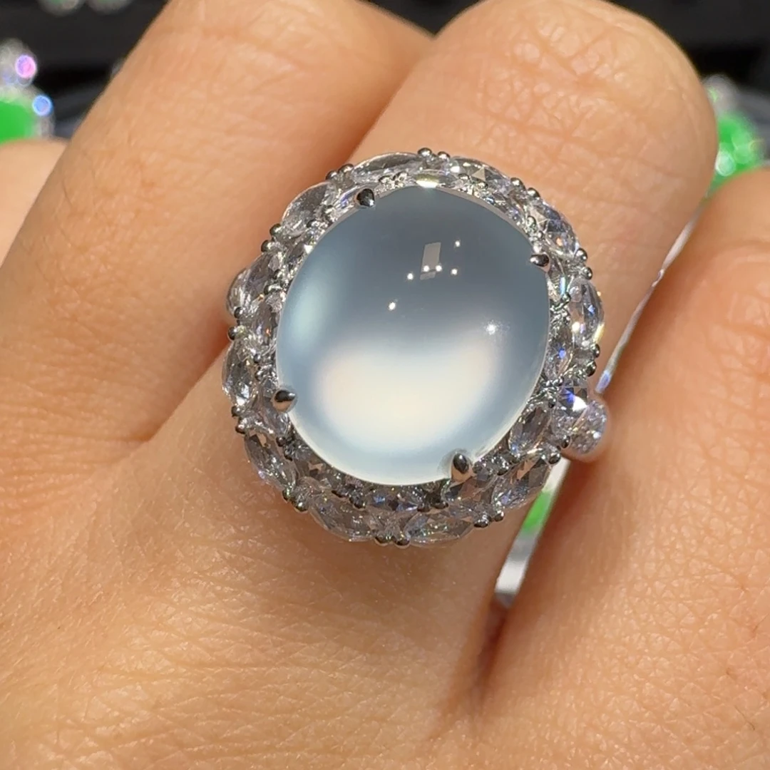 陈***哈翡翠18K金镶嵌戒指收到货48小时鉴赏期