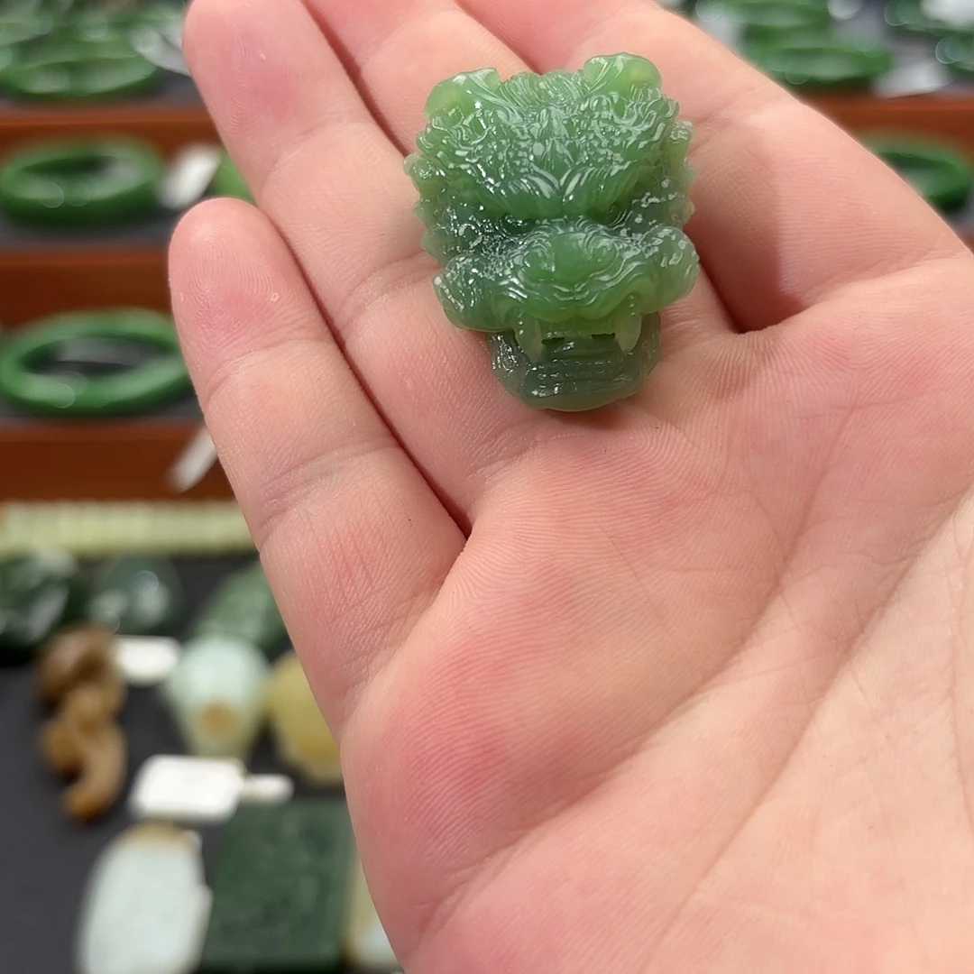 和田玉（糖玉）未镶嵌颈饰