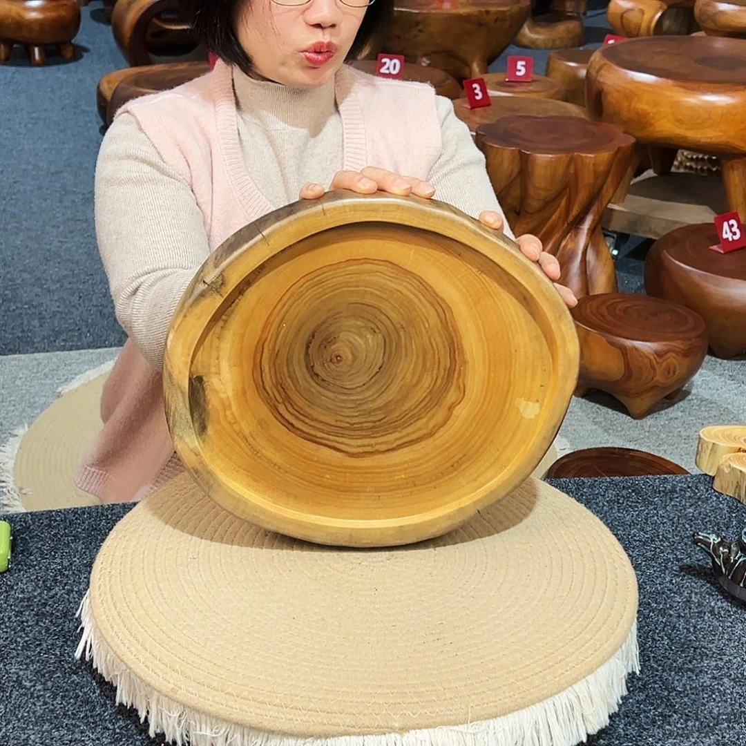 2 号香樟木尺寸：33-29-4cm